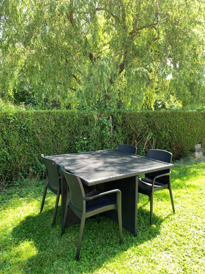 Au 10 Le Long Du Canal Fain-Les-Montbard 外观 照片